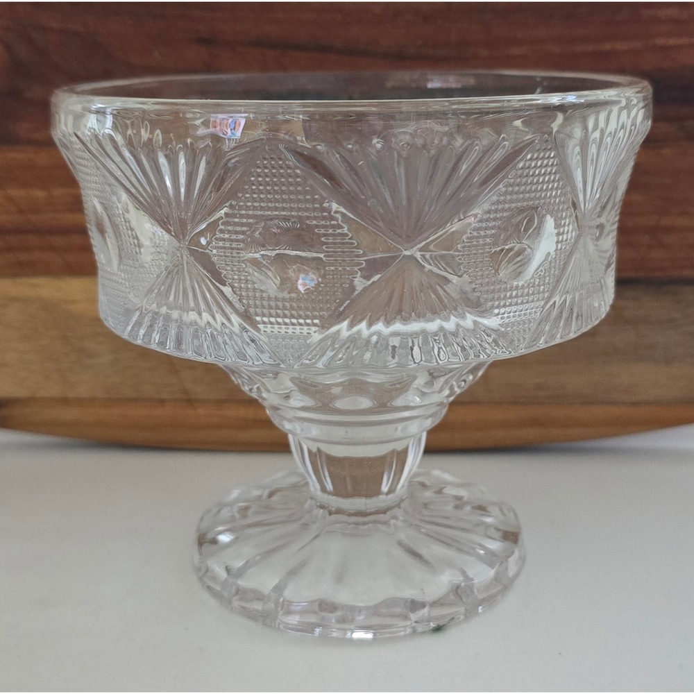 Vintage Pressed Glass Starburst Pedestal Compote Candy Dish Clear Scalloped Base